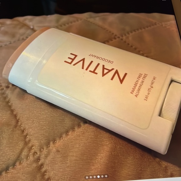 Native brand deodorant, 2.65 oz., (1)New never used - Picture 4 of 6